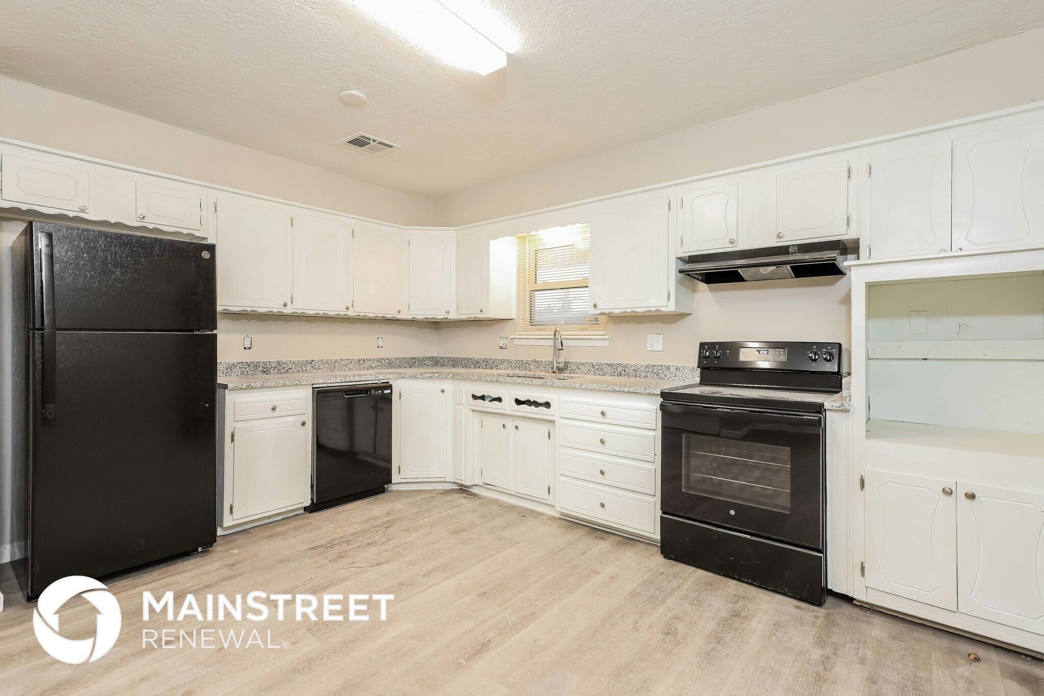 Building Photo - 2005 Fox Ave