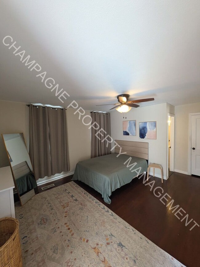 Building Photo - Single Family Home in KC