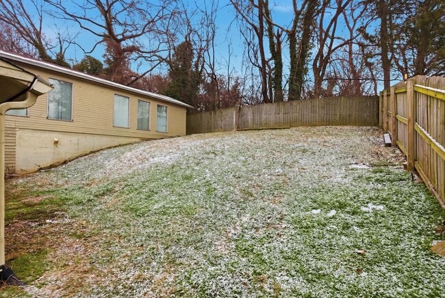 Building Photo - 1602 Branson Ave