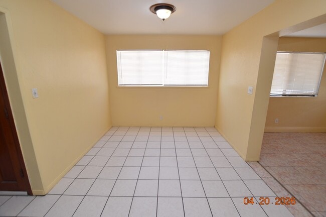 Building Photo - 325 Pershing Dr