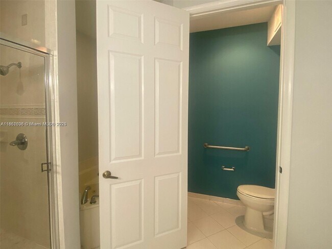 Building Photo - 1605 Passion Vine Cir