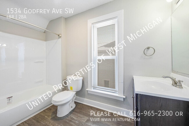 Building Photo - 4 Bed, 2 Bath Home | Spacious Kitchen | Ce...