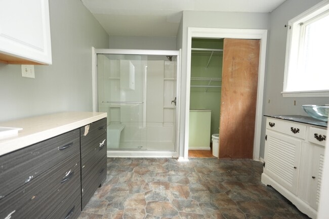 Building Photo - 2912 Cedarhurst Dr
