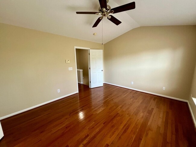 Building Photo - 413 Ruby Walk Dr