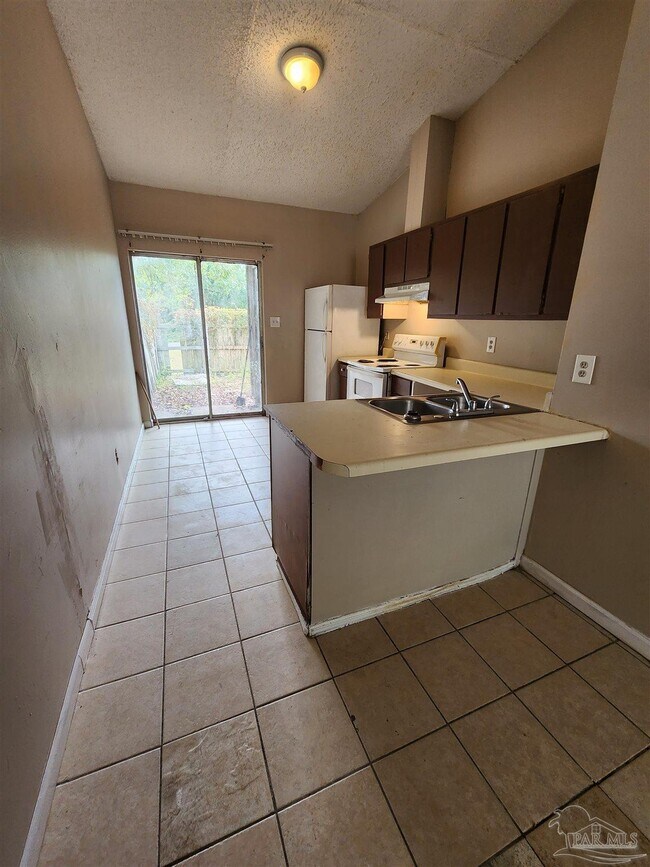 Building Photo - 3745 Frontera Cir