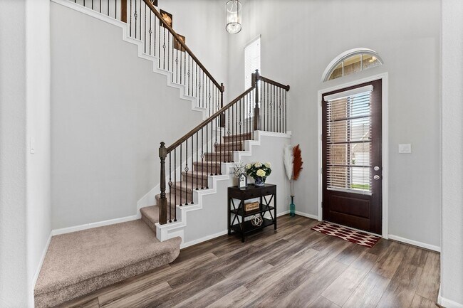 Building Photo - 2836 Jehlon Ln