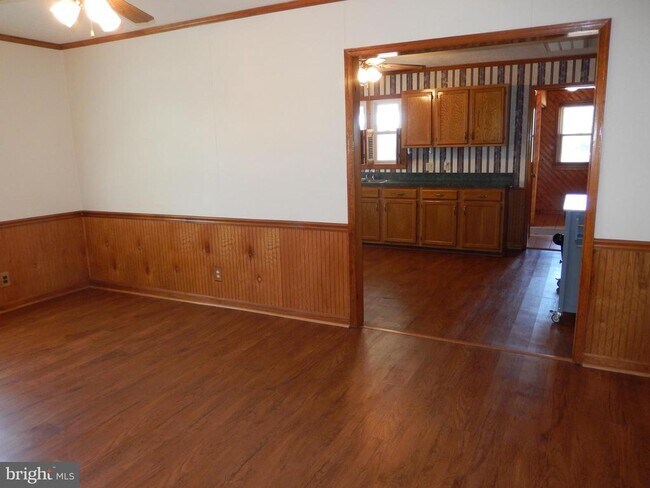 Building Photo - 16226 Little Ferry Rd