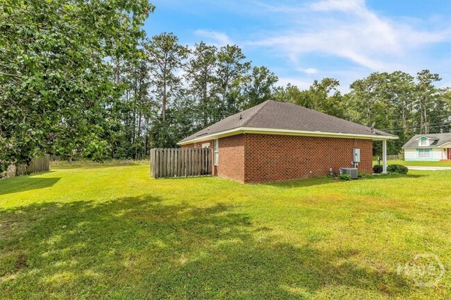 Building Photo - 141 Ivey St