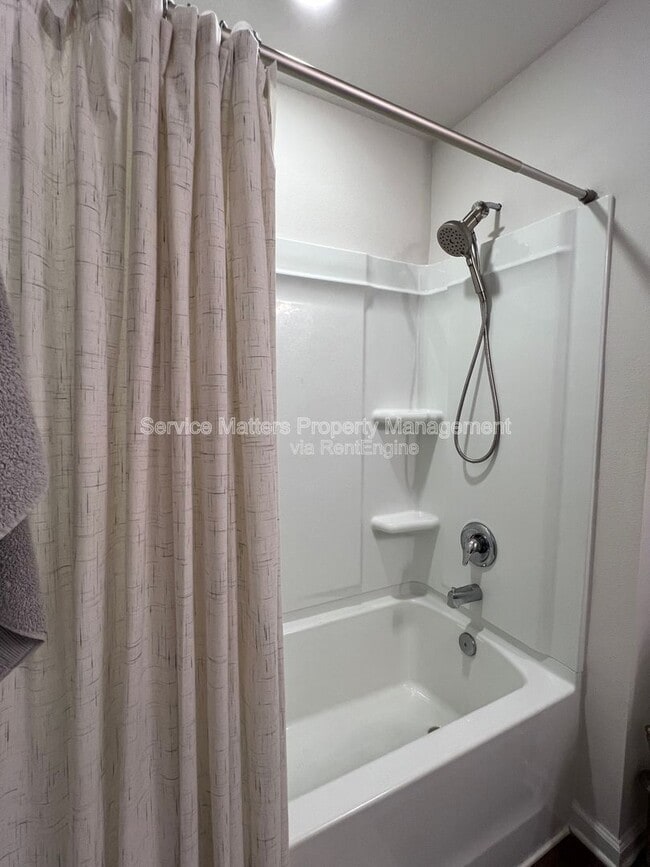 Building Photo - 921 Lovebird Ct