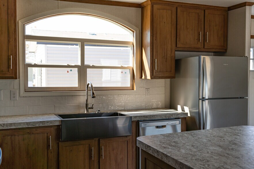 Building Photo - 132 Ponderosa Way