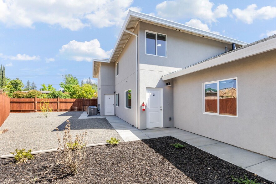 Building Photo - 2409 Cava Ct