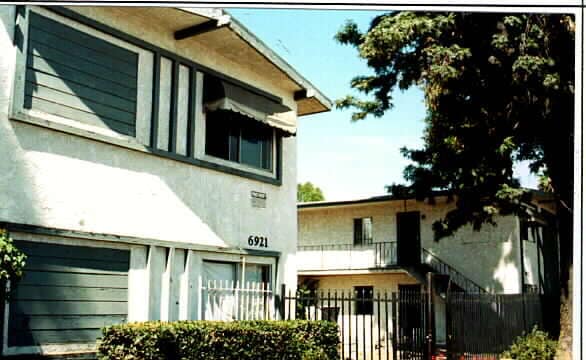 6921-6931 N Long Beach Blvd - Westland @ 69th Street