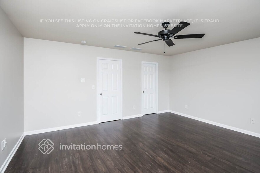 Building Photo - 2820 Englewood Dr