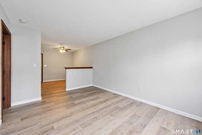 Building Photo - 46 N Cherry St