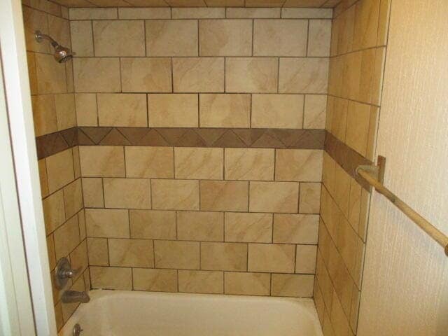 Building Photo - 9077 E Highland Pines Dr
