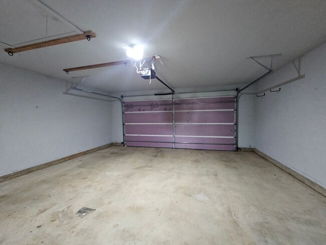Building Photo - (3) Bed/(2) Bath in Bellatona Addition! Avail NOW!