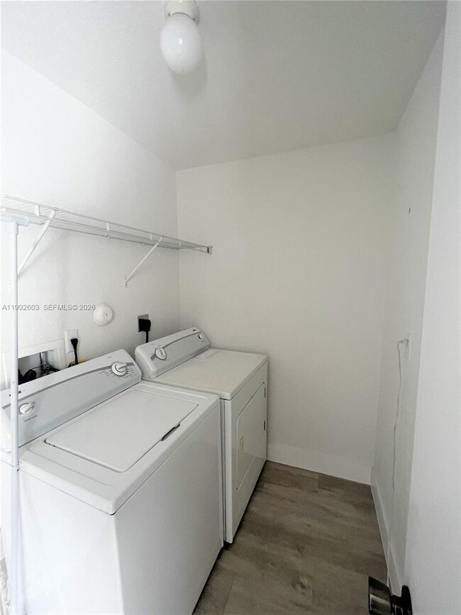 Building Photo - 1088 SW 144th Ave