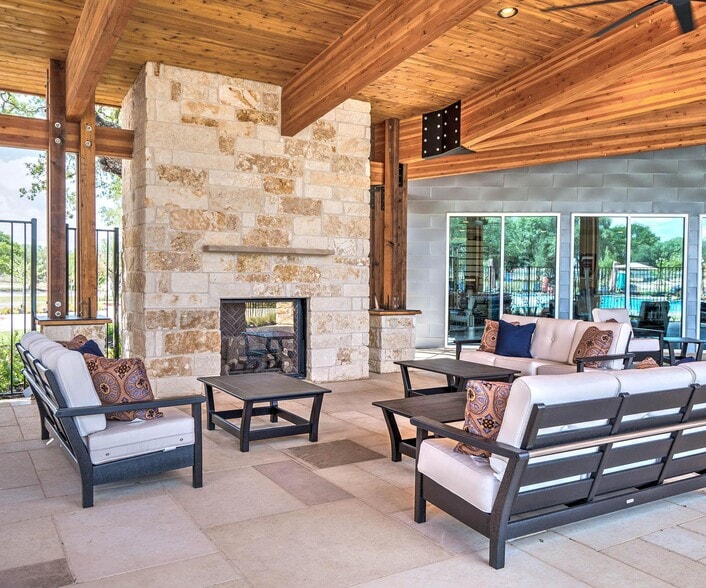 Building Photo - 300 La Joya Pass