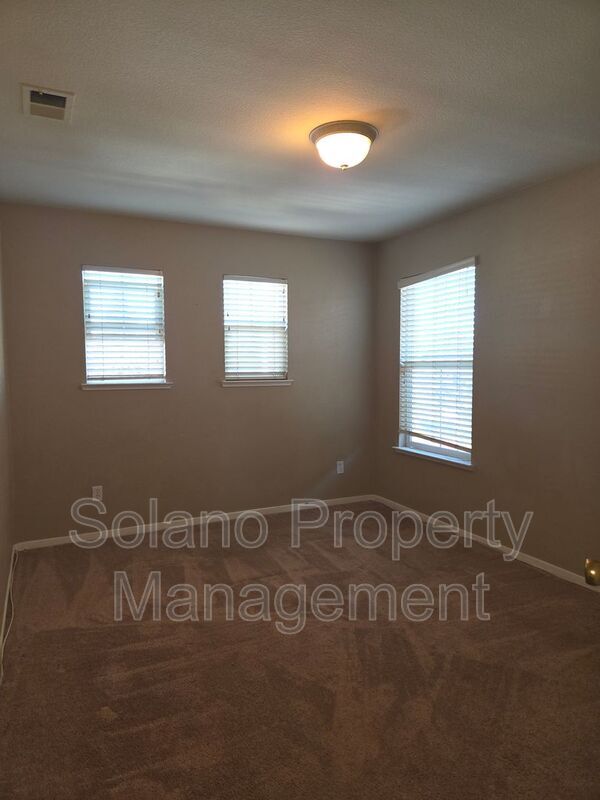 Building Photo - 3124 Puffin Cir