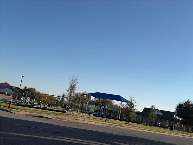 Building Photo - 17923 Loch Linnhe Loop