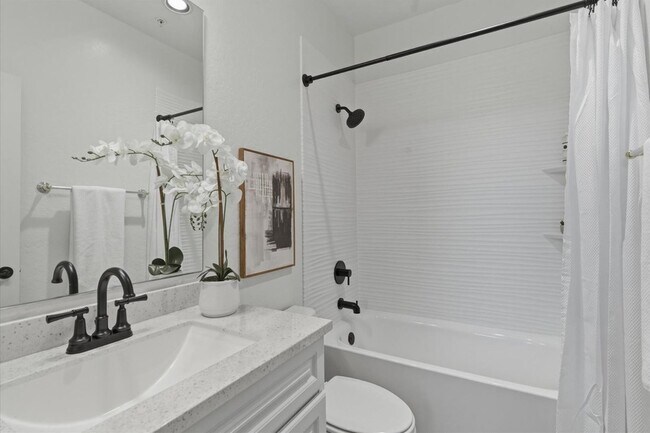 Building Photo - 3935 E Rough Rider Rd