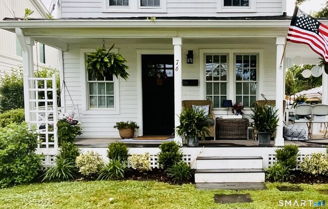 Building Photo - 76 East Ave