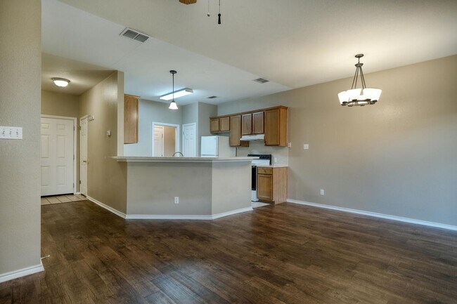 Building Photo - 8102 Willet Trail