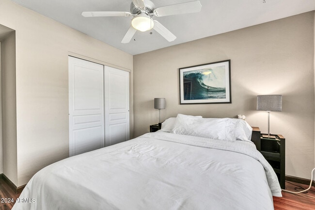 Building Photo - 8532 E San Bruno Dr