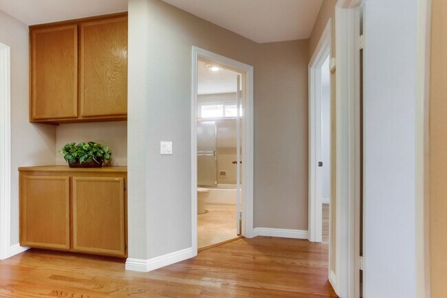 Building Photo - Stunning 4 Bed, 3 Bath Home on Cul-de-Sac in Scripps Ranch - No Pet Allowed