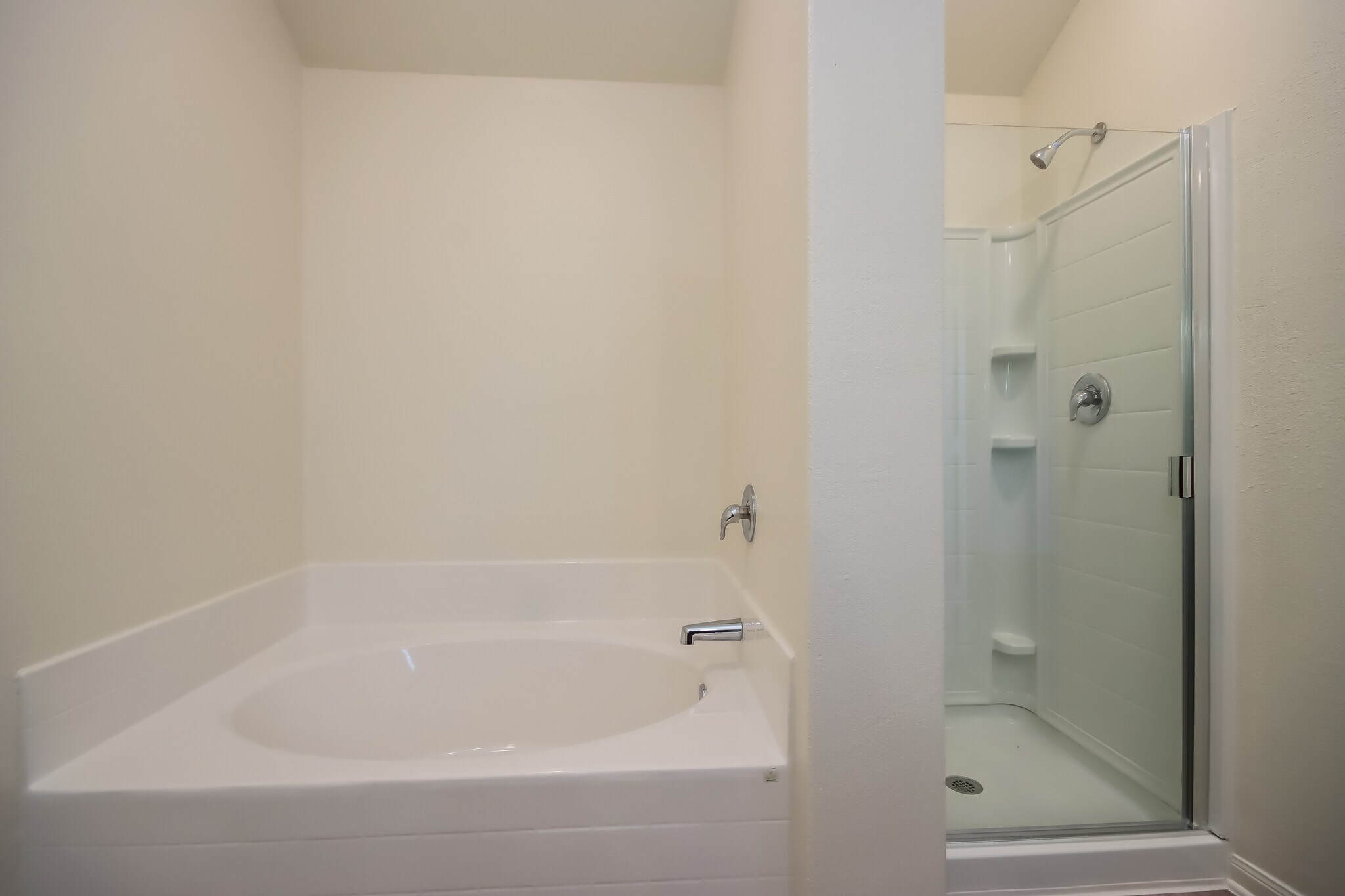 Building Photo - 5819 Littoral Rd