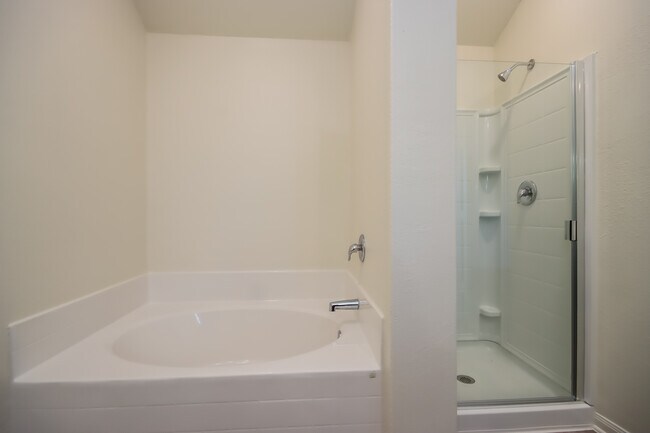 Building Photo - 5819 Littoral Rd