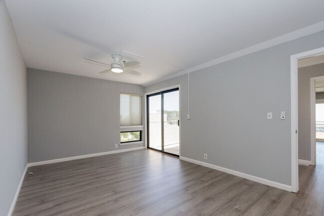 Building Photo - 432 Portofino Dr