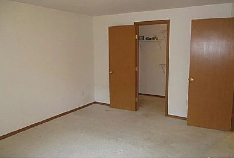 Building Photo - 1200 E Libby Rd