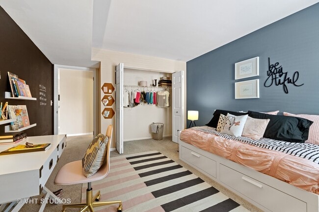 Building Photo - 1631 Westminster Dr