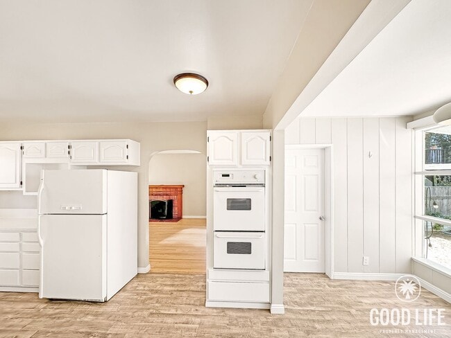 Building Photo - Price Reduced! 3-Bedroom Anaheim Home Featuring Private Backyard & 2 Car Garage