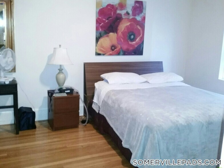 Building Photo - 402 Highland Ave