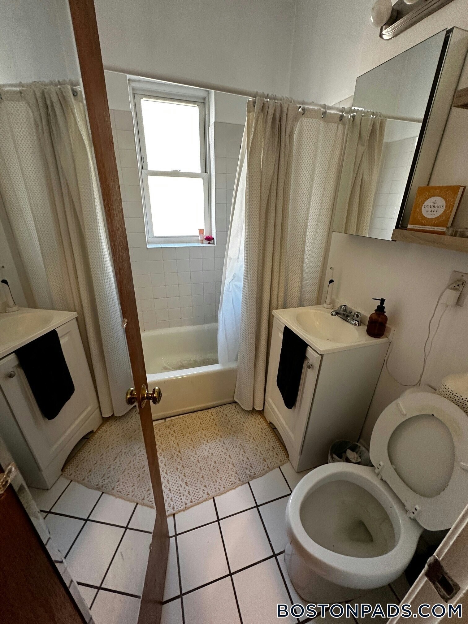 Building Photo - 111 Norway St