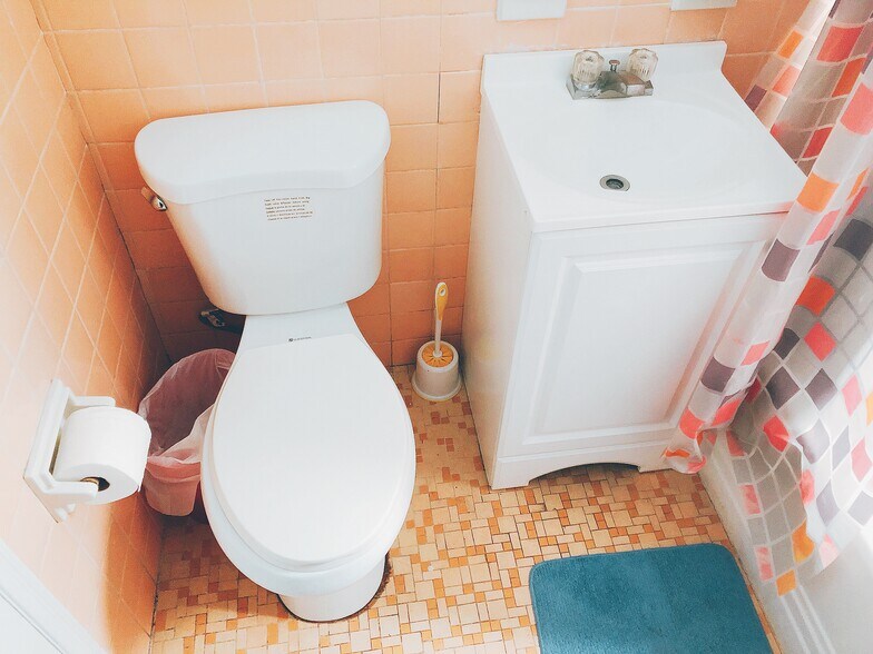 Building Photo - 1245 NW 26th St