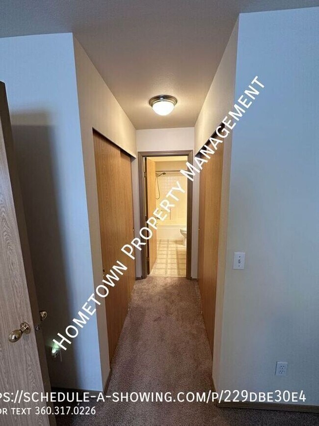 Building Photo - 407 Yauger Way NW