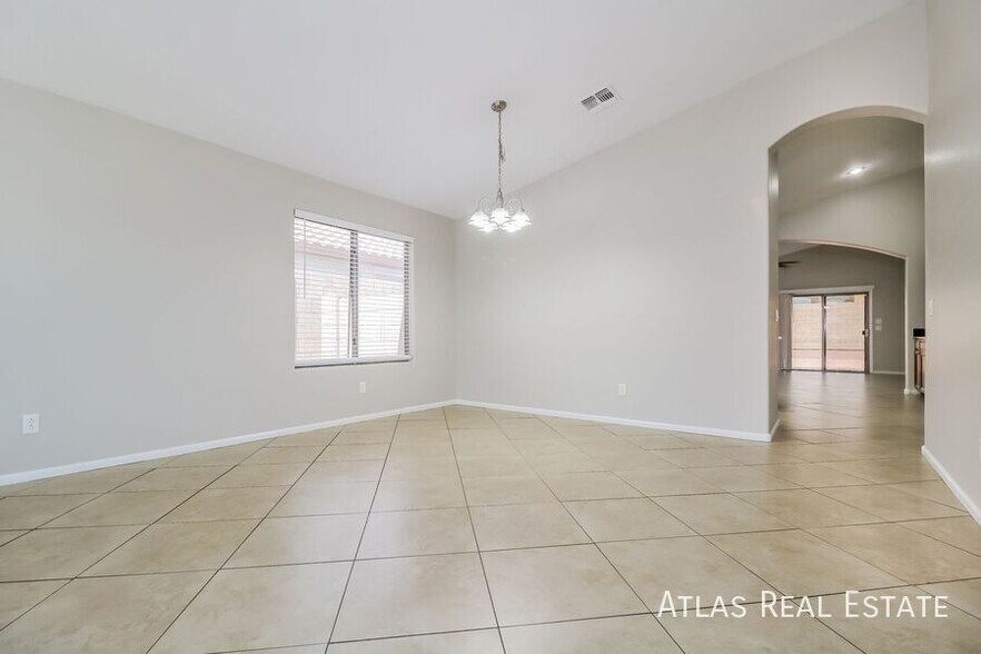 Building Photo - 17628 W Corrine Dr