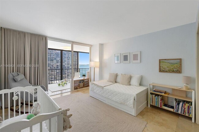 Building Photo - 1915 Brickell Ave