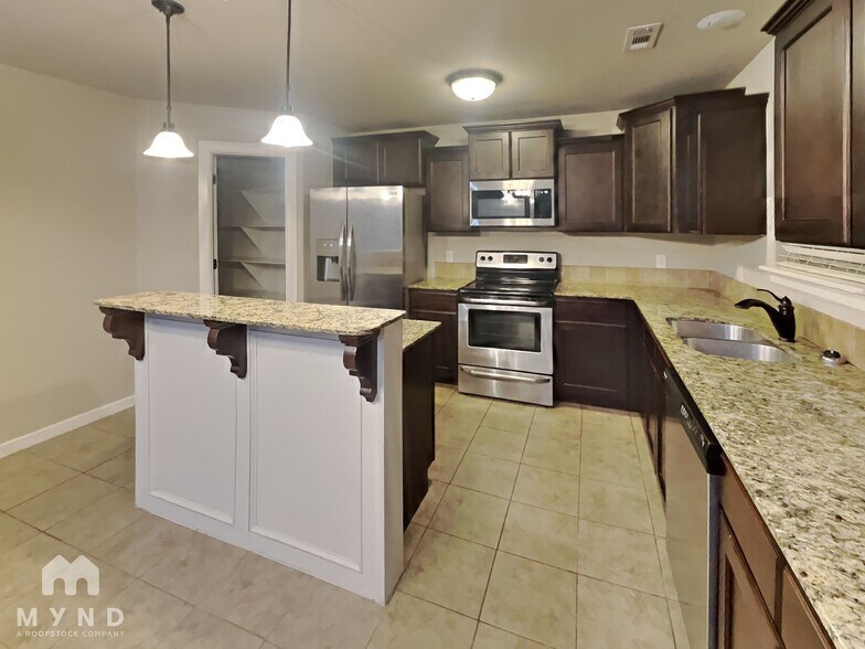 Building Photo - 1020 Tarah Knolls Cir