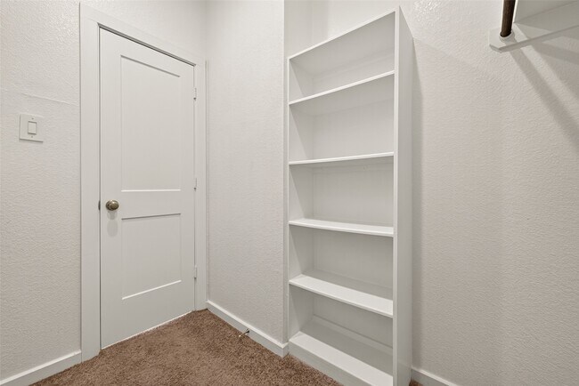 Building Photo - 1523 Rustling Creek Dr
