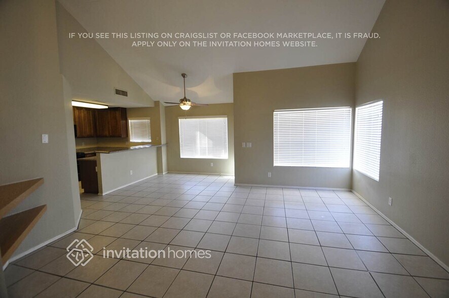 Building Photo - 10246 N 66th Ave