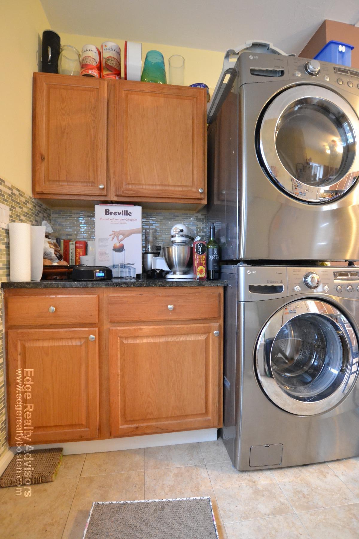 Building Photo - 56 Etna St