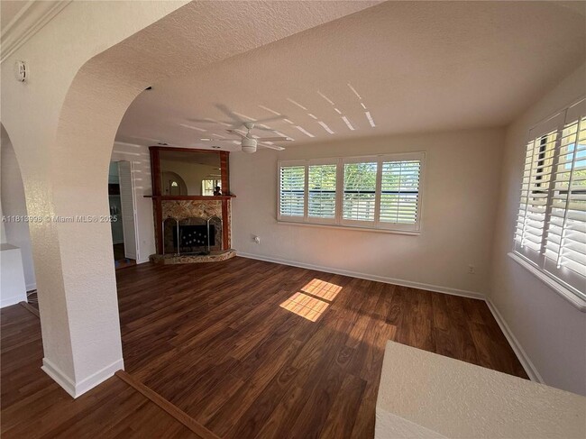 Building Photo - 6160 SW 188th Ave
