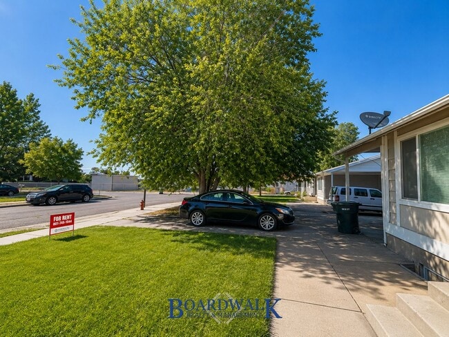 Building Photo - 3549 Colby Ave