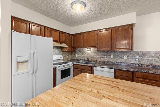 Building Photo - 15510 Ashley Ct