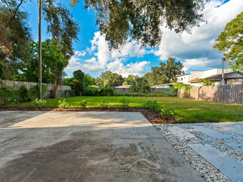 Building Photo - 1514 E 26th Ave