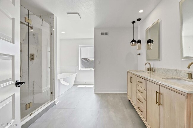 Building Photo - 17440 Sawgrass Cir